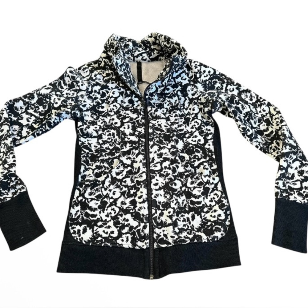 Lululemon Black and White Floral Women's Jacket